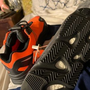 Yezzy boost 700 MNVN
